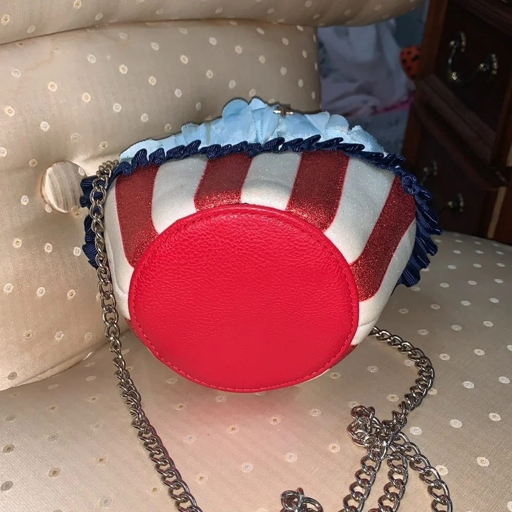 Betsy Johnson, rare ice cream cone Crossbody bag - Picture 6 of 10